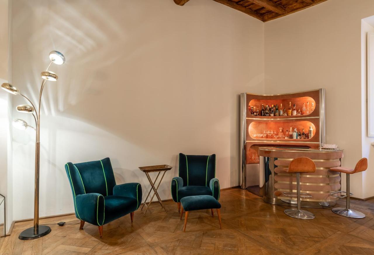 Apartament Chic And Style In Historical Via Giulia Rzym Zewnętrze zdjęcie