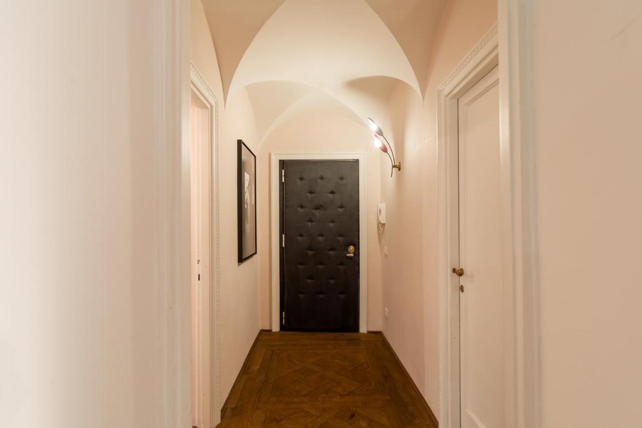 Apartament Chic And Style In Historical Via Giulia Rzym Zewnętrze zdjęcie