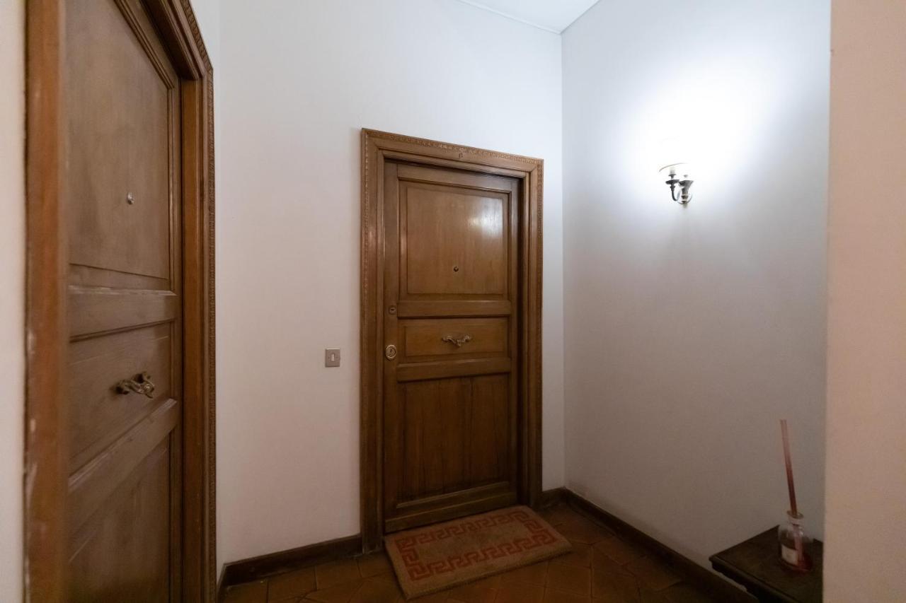 Apartament Chic And Style In Historical Via Giulia Rzym Zewnętrze zdjęcie