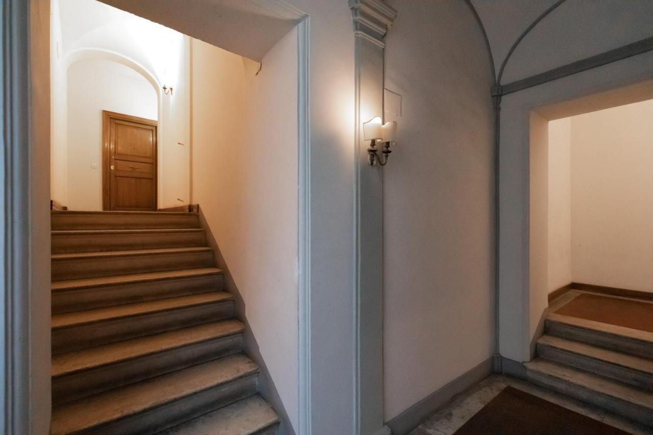 Apartament Chic And Style In Historical Via Giulia Rzym Zewnętrze zdjęcie